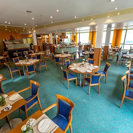 西霍夫哈尔滕酒店 4* 哈尔滕